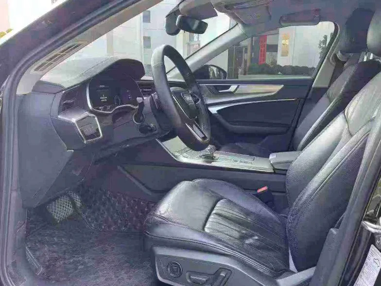 奥迪A6L 后面外观一