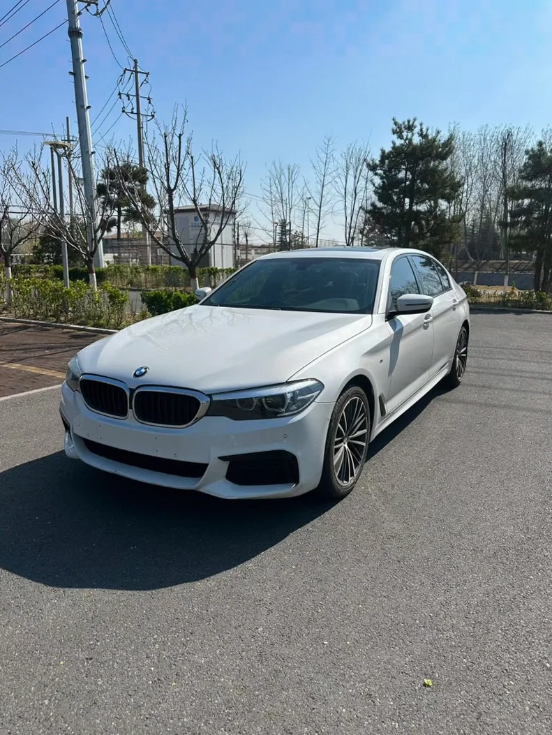 宝马5系 正面外观二