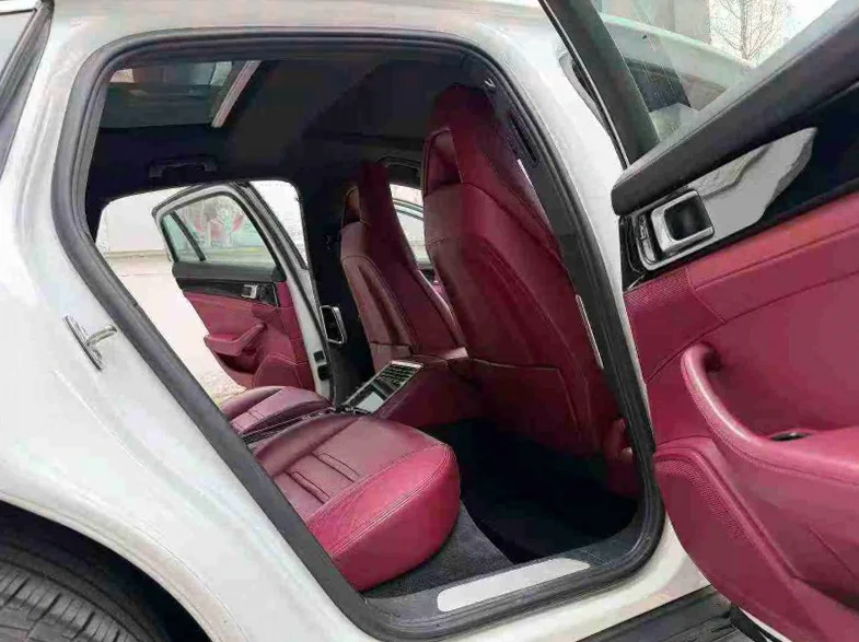 保时捷帕拉梅拉 内饰前排