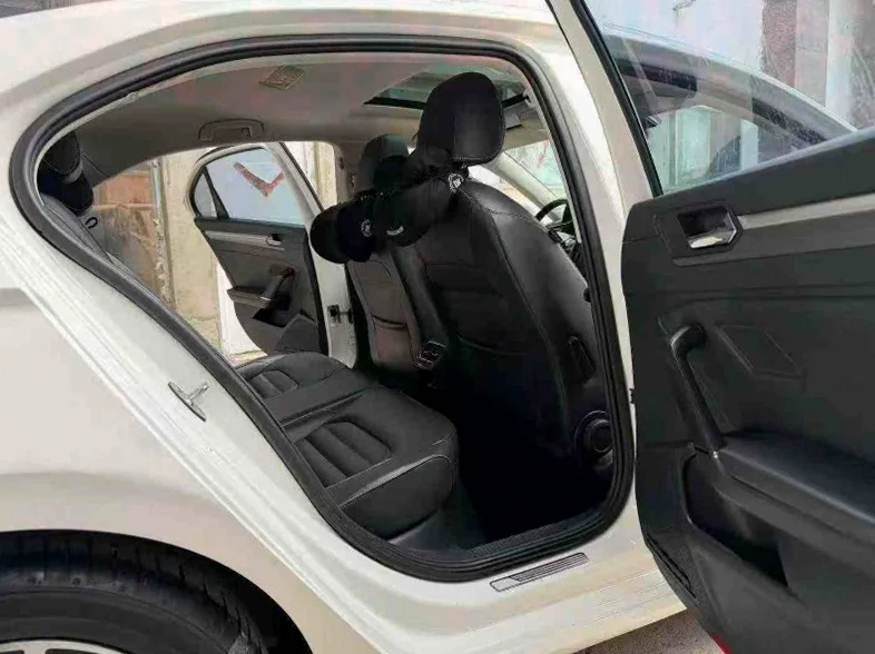 大众凌渡 内饰前排