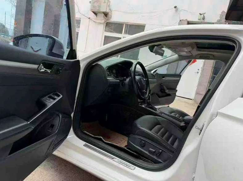 大众凌渡 后面外观一