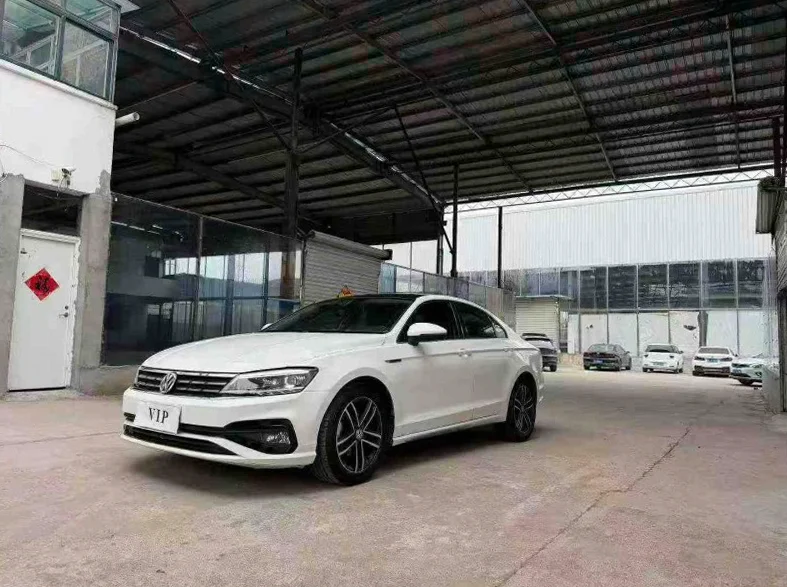 大众凌渡 正面外观二