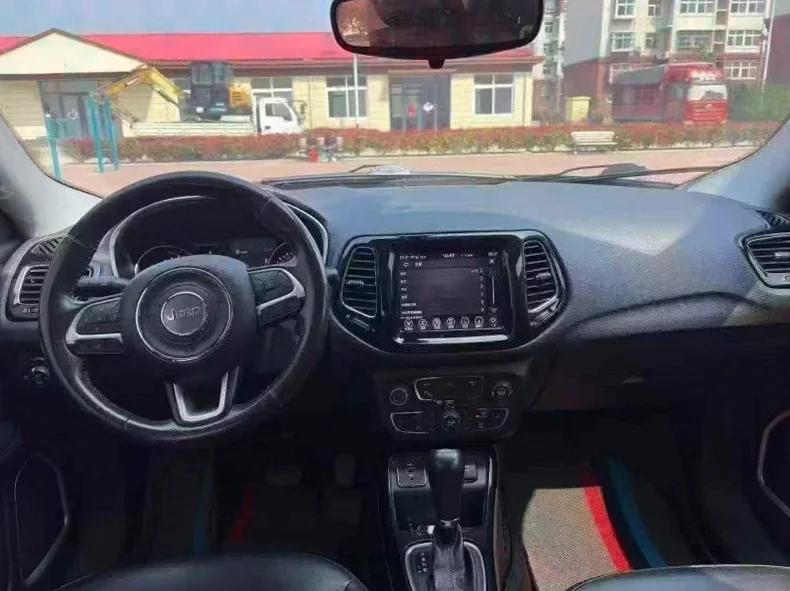 Jeep指南者 后面外观一