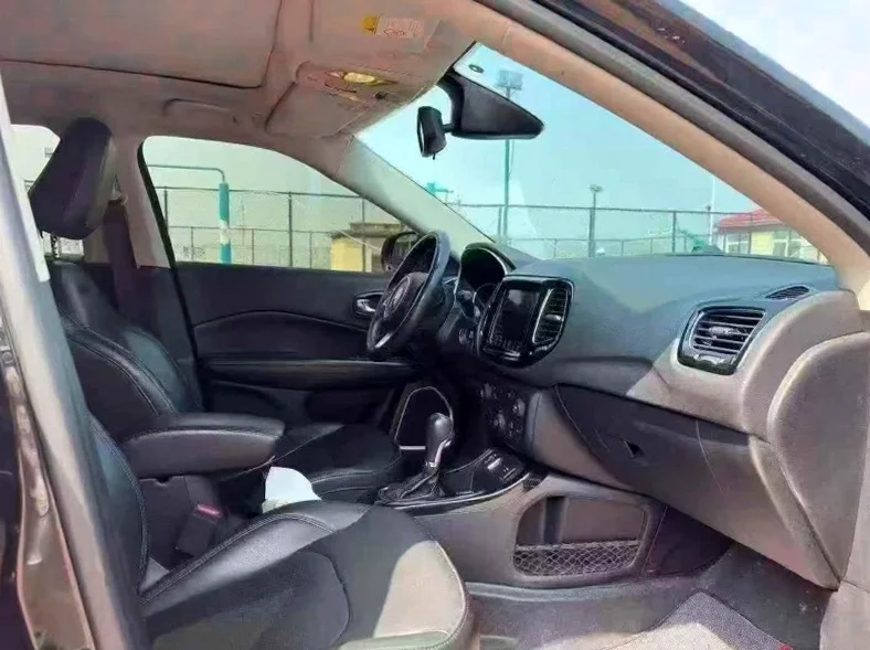 Jeep指南者 后面外观三