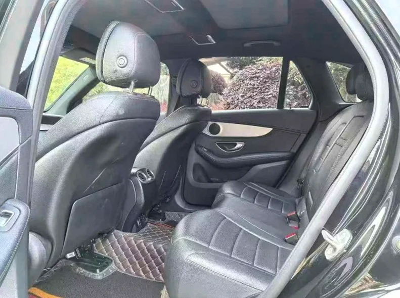 奔驰GLC 内饰前排