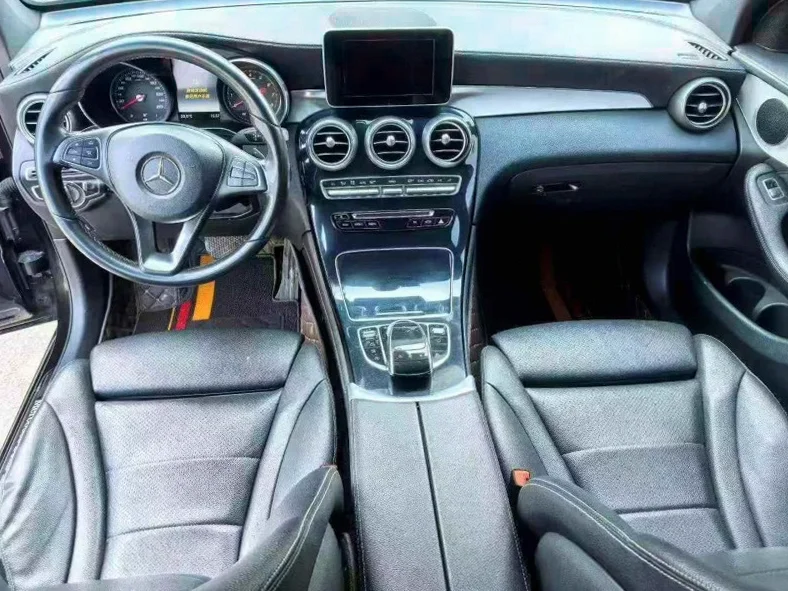 奔驰GLC 后面外观三