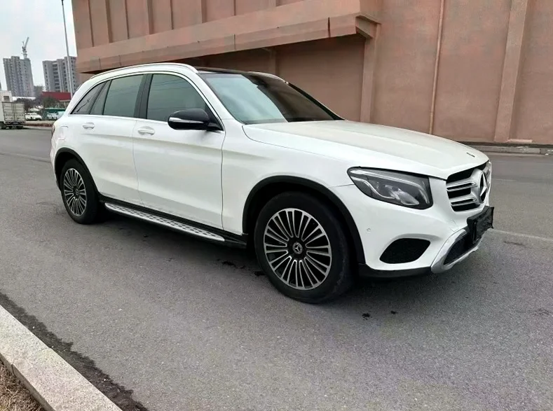 奔驰GLC 正面外观二