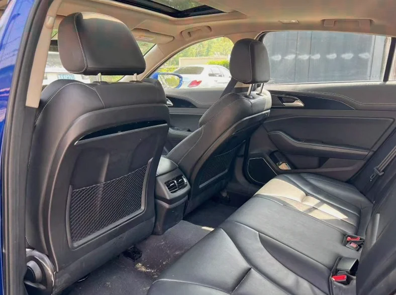 红旗H5 后面外观二