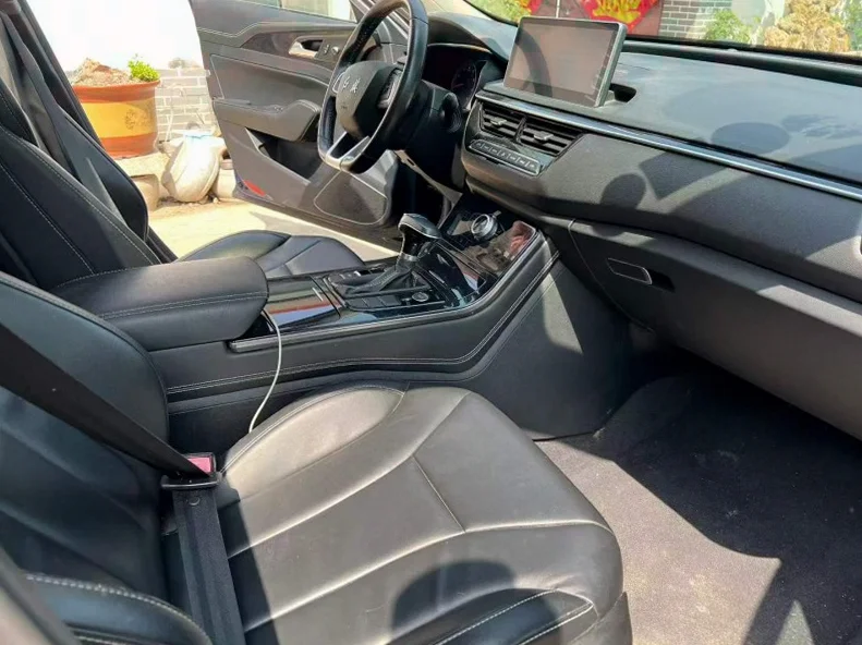 红旗H5 后面外观三