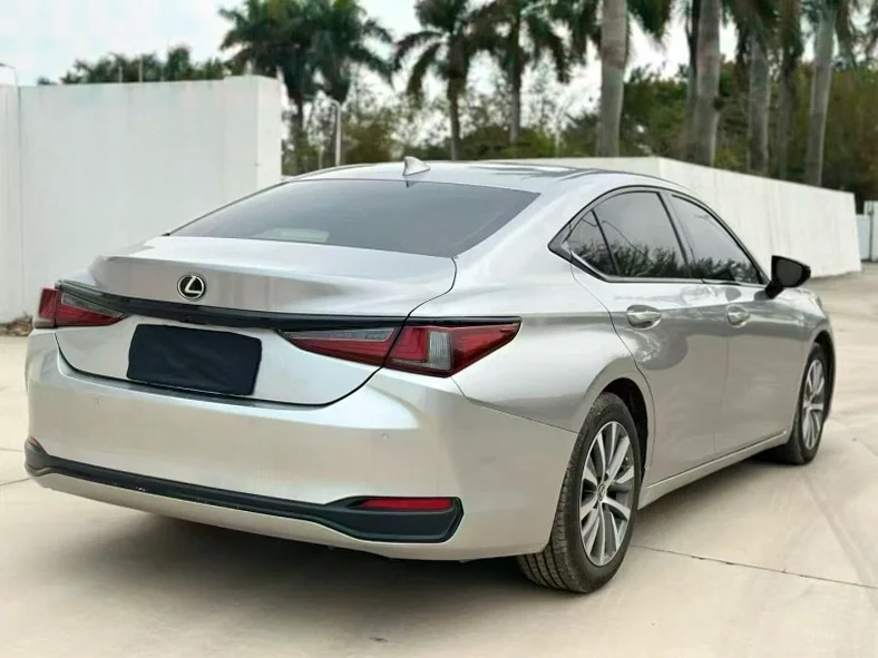 雷克萨斯ES 内饰后排