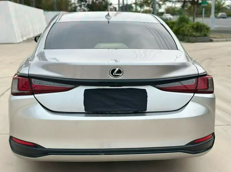 雷克萨斯ES 驾驶室