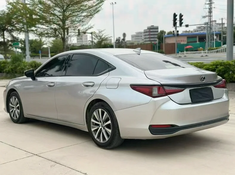 雷克萨斯ES 内饰前排