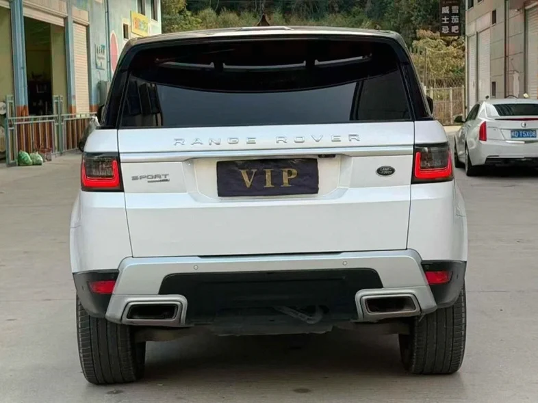 路虎揽胜运动 内饰后排