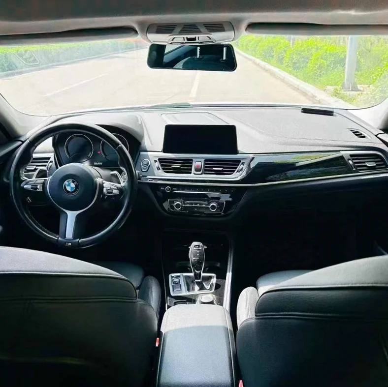 宝马1系 后面外观一