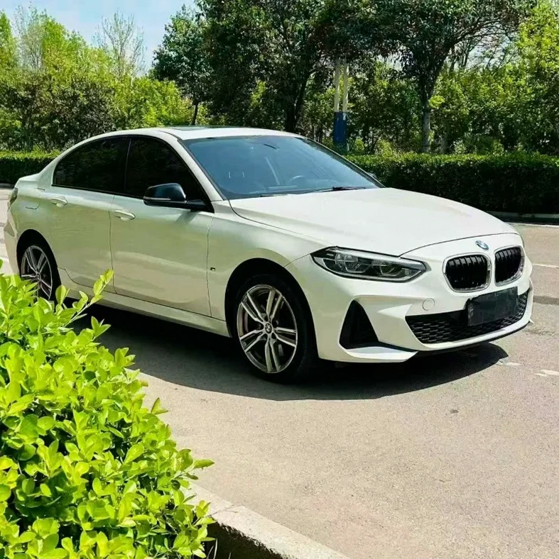 宝马1系 正面外观二