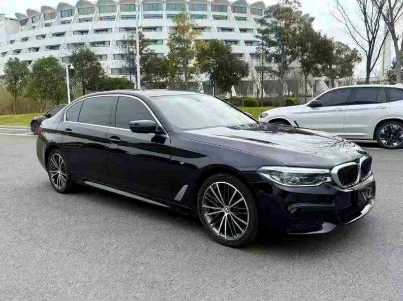 宝马5系 正面外观二