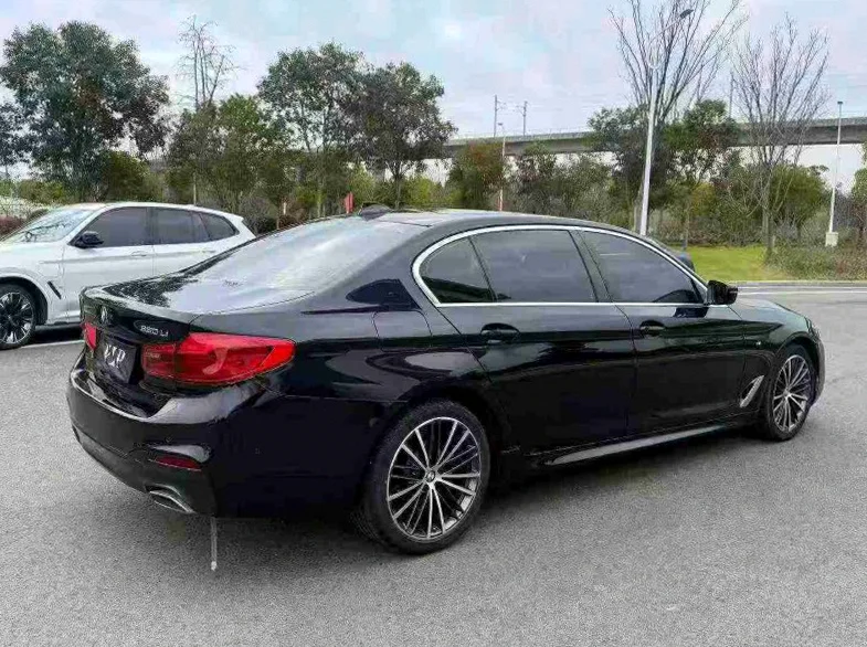 宝马5系 后面外观三