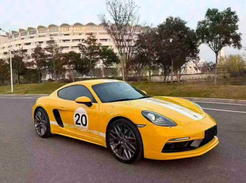 保时捷718 正面外观三