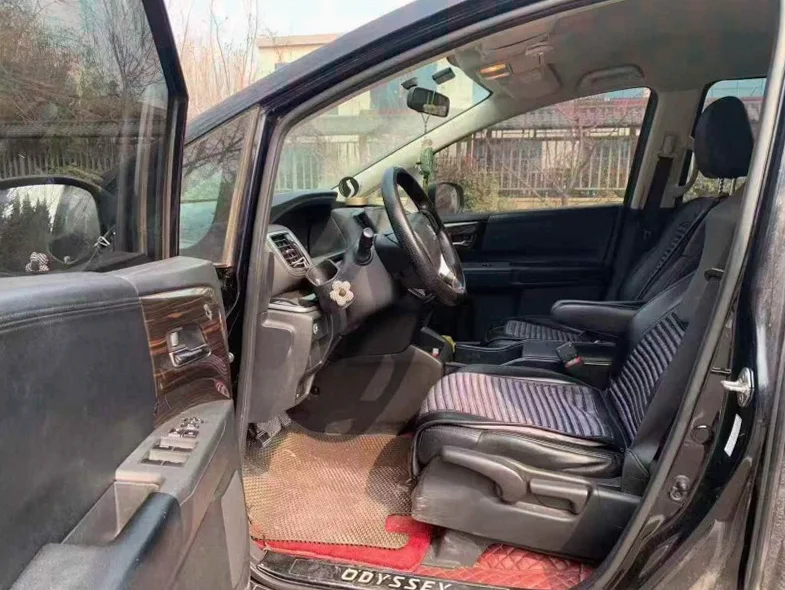 本田奥德赛 后面外观一