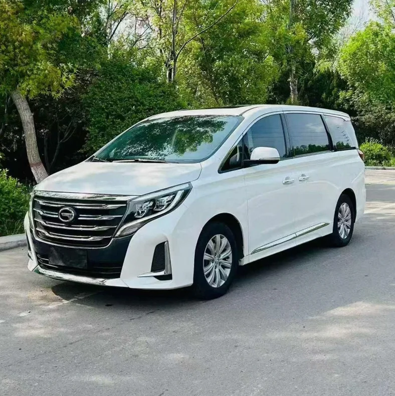 传祺M8 正面外观三