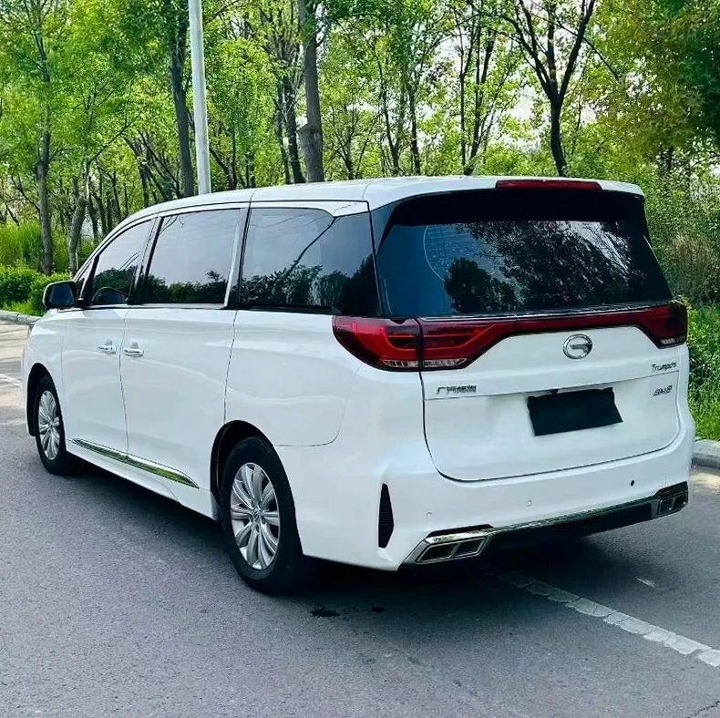 传祺M8 内饰前排