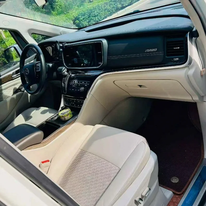 传祺M8 后面外观一