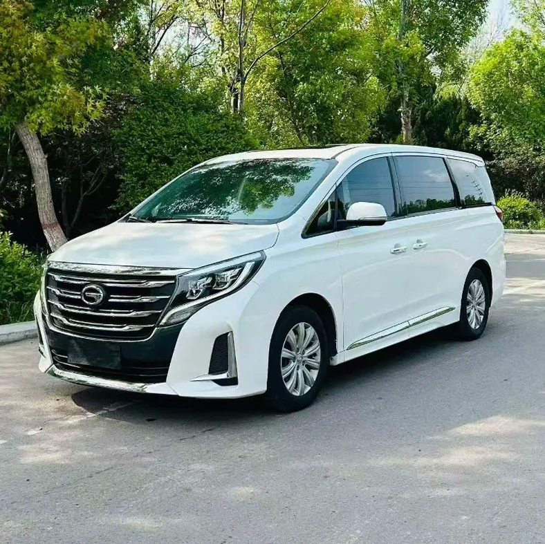 传祺M8 正面外观二