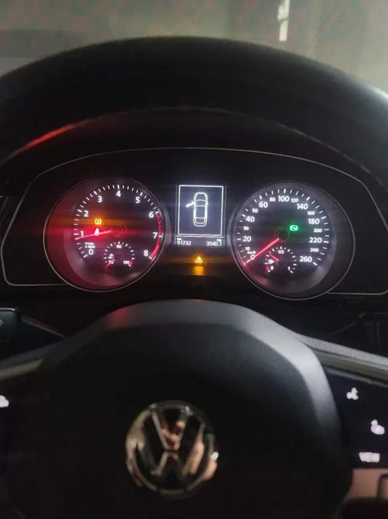 大众迈腾 后面外观一