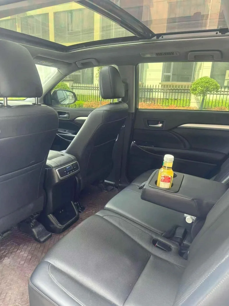 丰田汉兰达 后面外观二