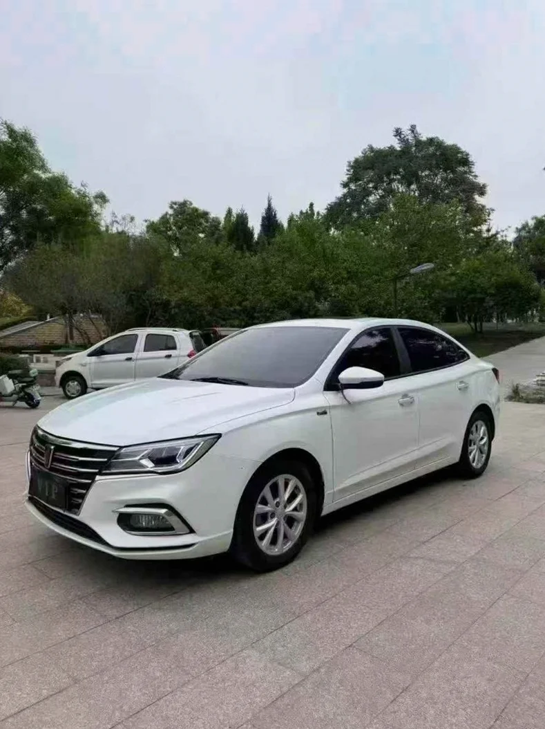 荣威i5 正面外观二