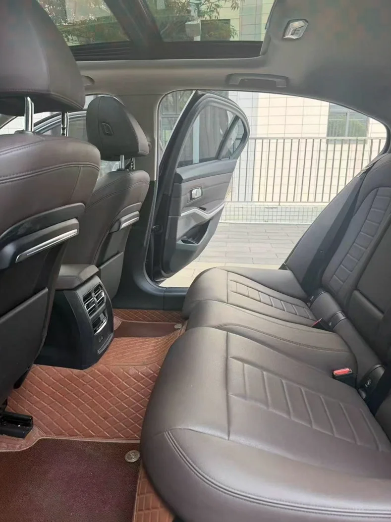 宝马3系 后面外观二