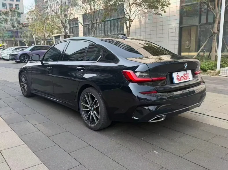 宝马3系 内饰后排