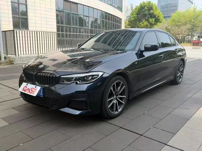 宝马3系 正面外观三