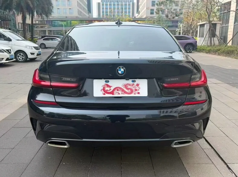 宝马3系 驾驶室