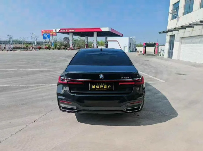 宝马7系 内饰后排