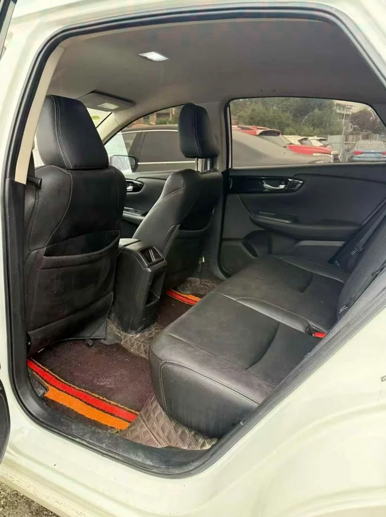 本田凌派 后面外观一