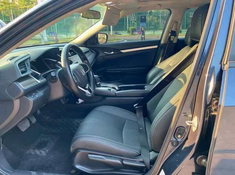 本田思域 后面外观三