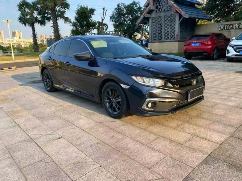 本田思域 正面外观二