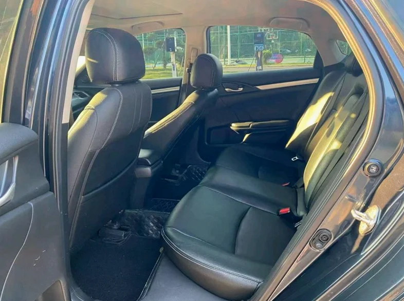 本田思域 后面外观二