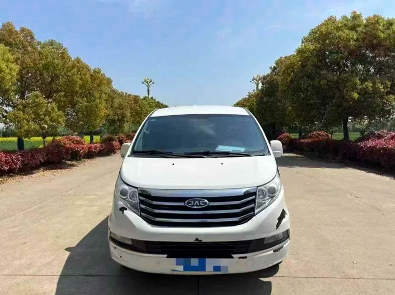 21年江淮瑞风M5 2.0T柴油商务车