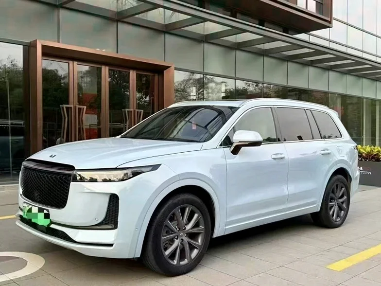 理想ONE 正面外观三