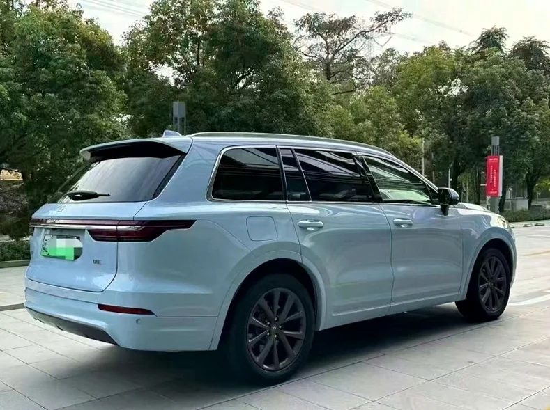 理想ONE 内饰前排