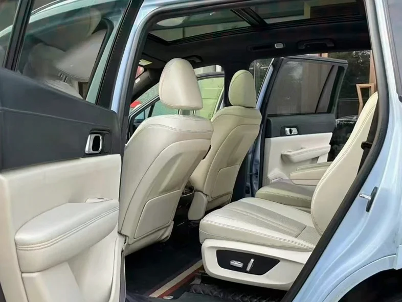 理想ONE 后面外观一