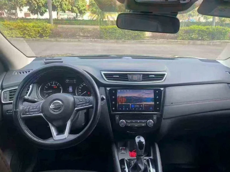 日产逍客 后面外观一