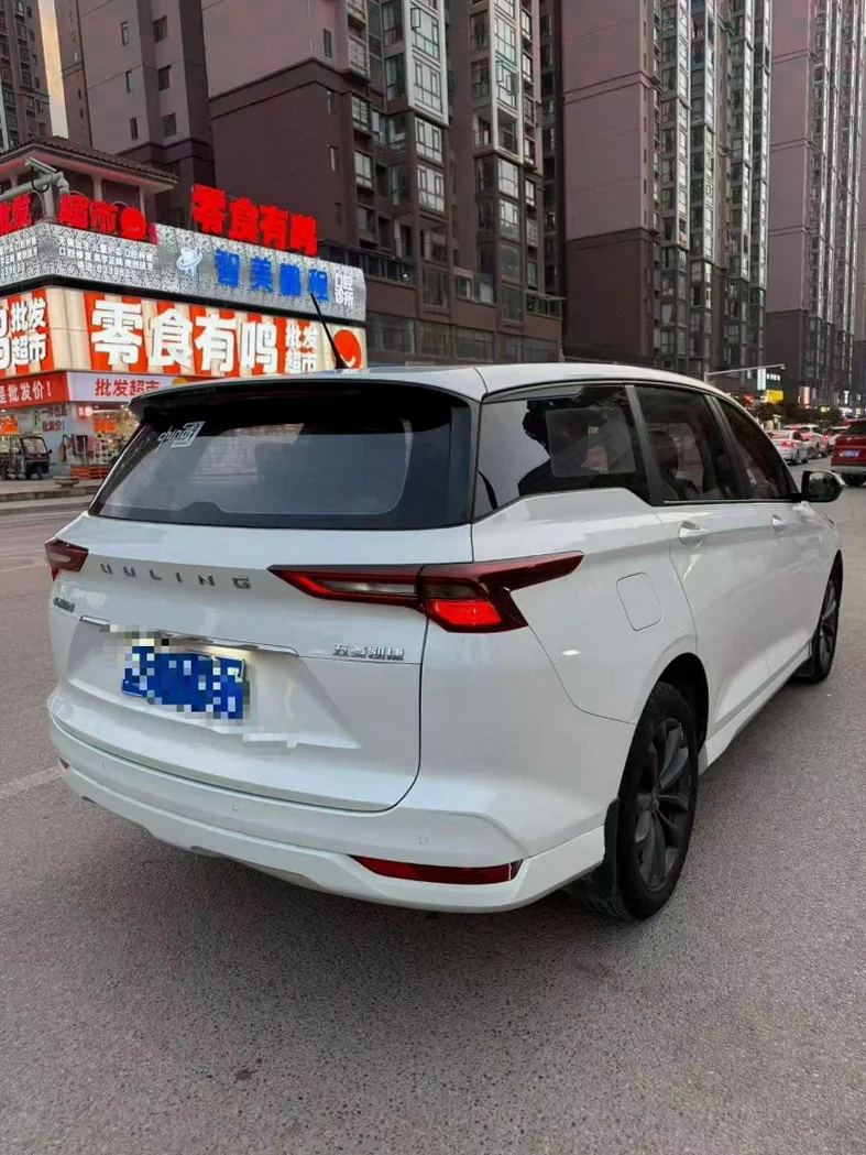 五菱汽车凯捷 内饰前排