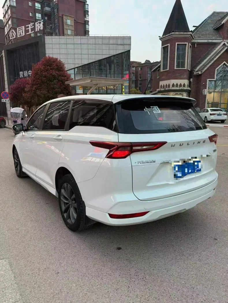 五菱汽车凯捷 内饰后排