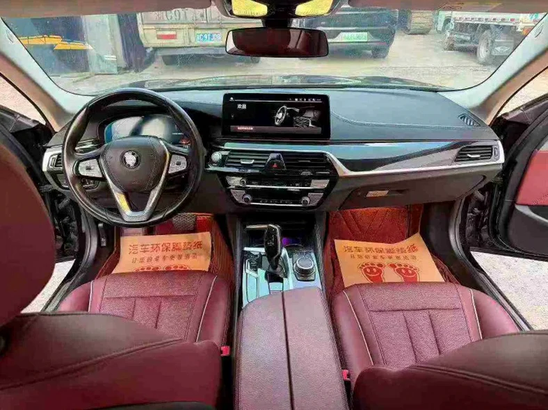 宝马5系 后面外观二