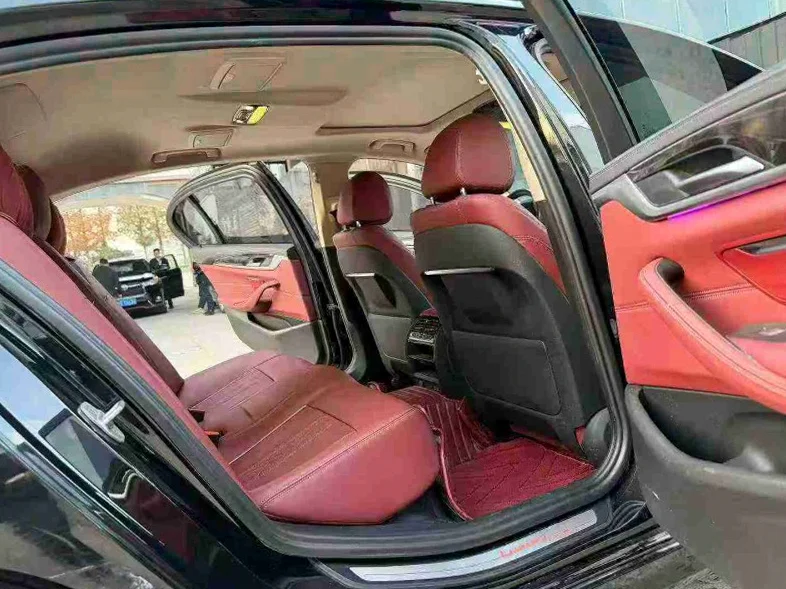 宝马5系 内饰前排