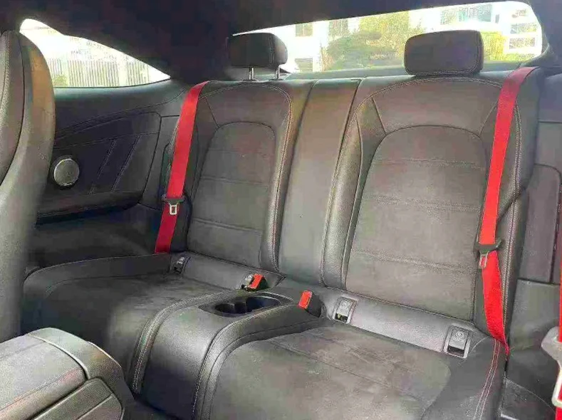 奔驰C 后面外观三