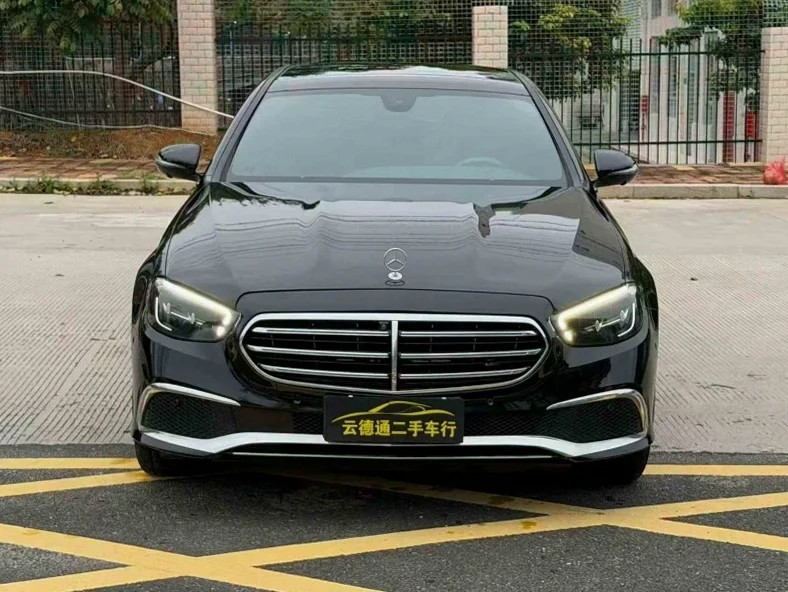 22年奔驰E300L立标时尚型